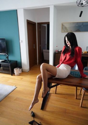 女大学生沙龙服务_超清高清视频播放